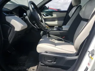2018 Land Rover Range Rover Velar R-Dynamic SE z VIN SALYL2RV6JA756621, wystawiony jako Copart lot #54385295 z przebiegiem 91 454 mil mil oraz Czysty tytuł • Clean title. Historia ofert i sprzedaży dostępna na DreamBid. Obrazek 7.