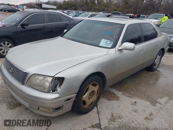 2000 Lexus LS 400 with VIN JT8BH28F4Y0179448, listed as a IAAI auction lot 41563460 with 179,113 mi miles. Bid and sale history available at carsss.com. Image 2.