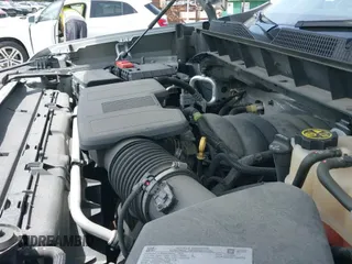 2019 Chevrolet Silverado 1500 Custom с VIN 1GCRYBEH3KZ266704, выставлен на аукционе IAAI как лот 42248505 с пробегом 87 387 миль миль и . История ставок и продаж доступна на DreamBid. Изображение 19.