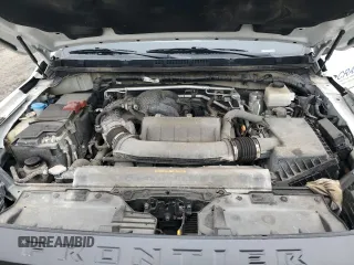 2024 Nissan Frontier SV z VIN 1N6ED1CM7RN635812, wystawiony jako Copart lot #52691295 z przebiegiem 26 734 mil mil oraz Szkoda całkowita • Salvage title. Historia ofert i sprzedaży dostępna na DreamBid. Obrazek 11.