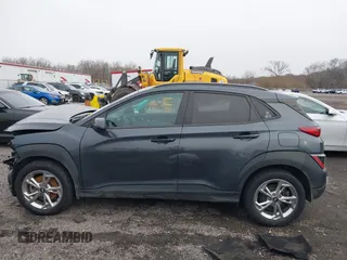 2022 Hyundai Kona SEL with VIN KM8K3CAB1NU862415, listed as a IAAI auction lot 41164542 with 100,301 mi miles. Bid and sale history available at carsss.com. Image 14.