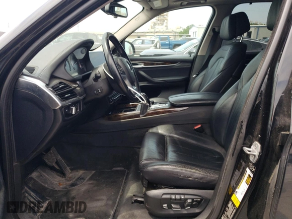 2015 BMW X5 xDrive50i z VIN 5UXKR6C53F0J76153, wystawiony jako Copart lot #52365645 z przebiegiem 119 431 mil mil oraz Czysty tytuł • Clean title. Historia ofert i sprzedaży dostępna na DreamBid. Obrazek 7.
