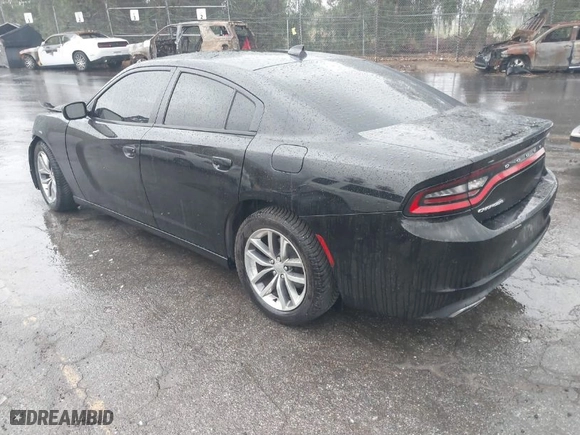 2015 Dodge Charger SXT with VIN 2C3CDXHG4FH768827, listed as a IAAI auction lot 41715030 with 117,485 mi miles. Bid and sale history available at carsss.com. Image 3.