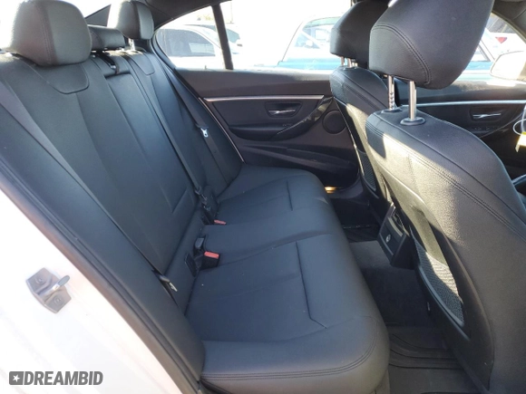 2018 BMW 3 Series 330i xDrive with VIN WBA8D9G52JNU72960, listed as a Copart auction lot 84519814 with 130,329 mi miles and Clean Title. Bid and sale history available at carsss.com. Image 10.