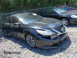 2017 Nissan Altima SV with VIN 1N4AL3APXHC175428, listed as a IAAI auction lot 42698339 with 137,261 mi miles and . Bid and sale history available at DreamBid. Image 1.
