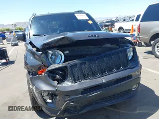 2020 Jeep Renegade Latitude with VIN ZACNJABB7LPL12187, listed as a IAAI auction lot 42304621 with 77,446 mi miles and . Bid and sale history available at DreamBid. Image 12.
