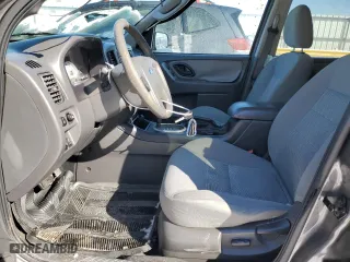 2006 Ford Escape XLT with VIN 1FMCU031X6KA42187, listed as a Copart auction lot 45394755 with 102,193 mi miles and Salvage Title. Bid and sale history available at carsss.com. Image 7.