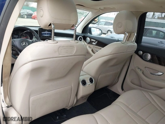 2019 Mercedes-Benz GLC with VIN WDC0G4KB3KV117959, listed as a IAAI auction lot 41838588 with NaN miles. Bid and sale history available at carsss.com. Image 20.