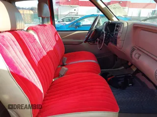 1997 Chevrolet Silverado 1500 with VIN 2GCEC19W9V1112124, listed as a IAAI auction lot 41254007 with 203,722 mi miles. Bid and sale history available at carsss.com. Image 5.