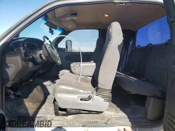 2001 Dodge 3500 z VIN 1B7MC33641J502340, wystawiony jako Copart lot #79772834 z przebiegiem 400 520 mil mil oraz Czysty tytuł • Clean title. Historia ofert i sprzedaży dostępna na DreamBid. Obrazek 7.