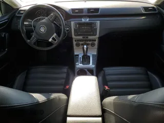 2017 Volkswagen CC Sport with VIN WVWKP7ANXHE503928, listed as a Copart auction lot 71029924 with 105,290 mi miles and Salvage Title. Bid and sale history available at DreamBid. Image 8.