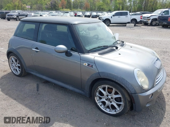 2006 MINI Hardtop S with VIN WMWRE33576TL20826, listed as a IAAI auction lot 42130614 with 160,938 mi miles and . Bid and sale history available at DreamBid. Image 1.