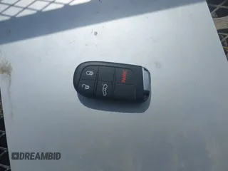 2015 Chrysler 200 S с VIN 1C3CCCBB5FN696911, выставлен на аукционе IAAI как лот 42394373 с пробегом 142 101 миль миль и . История ставок и продаж доступна на DreamBid. Изображение 11.