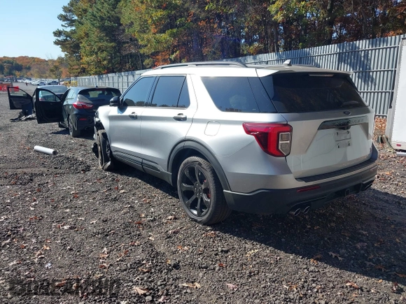 2023 Ford Explorer ST with VIN 1FM5K8GC5PGB60628, listed as a IAAI auction lot 40689927 with 20,825 mi miles. Bid and sale history available at carsss.com. Image 3.