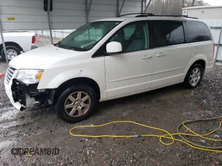 2008 Chrysler Town & Country Touring with VIN 2A8HR54P68R710057, listed as a Copart auction lot 47492085 with 141,839 mi miles and Salvage Title. Bid and sale history available at carsss.com. Image 1.