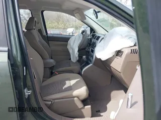 2008 Jeep Compass Sport with VIN 1J8FT47088D714924, listed as a IAAI auction lot 39488653 with 85,964 mi miles. Bid and sale history available at carsss.com. Image 5.