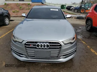 2013 Audi S6 Prestige z VIN WAUF2AFC8DN109016, wystawiony jako Copart lot #53958935 z przebiegiem 70 742 mil mil oraz Tytuł czysty. Historia ofert i sprzedaży dostępna na DreamBid. Obrazek 5.