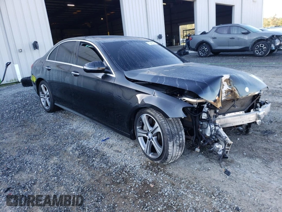 2017 Mercedes-Benz E-Class E 300 Luxury with VIN WDDZF4JB1HA103419, listed as a Copart auction lot 70648582 with 71,194 mi miles. Bid and sale history available at carsss.com. Image 4.