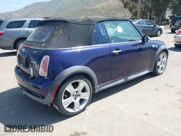 2005 MINI Convertible S с VIN WMWRH33435TF81760, выставлен на аукционе IAAI как лот 41993851 с пробегом 121 430 миль миль и . История ставок и продаж доступна на DreamBid. Изображение 4.