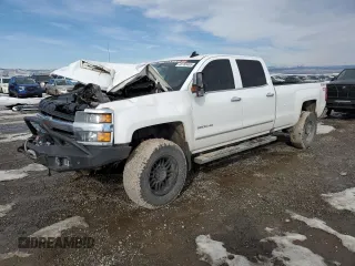 2018 Chevrolet Silverado 3500HD LTZ z VIN 1GC4K0CY6JF101703, wystawiony jako Copart lot #45760465 z przebiegiem Nie podano mil oraz Szkoda całkowita • Salvage title. Historia ofert i sprzedaży dostępna na DreamBid. Obrazek 1.