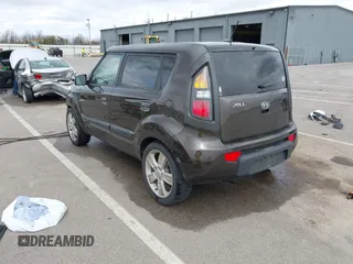 2010 Kia Soul + with VIN KNDJT2A21A7159044, listed as a IAAI auction lot 41877813 with 121,814 mi miles. Bid and sale history available at carsss.com. Image 3.