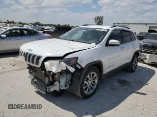 2019 Jeep Cherokee Latitude Plus z VIN 1C4PJLLB9KD226110, wystawiony jako Copart lot #56486085 z przebiegiem 158 585 mil mil oraz Szkoda całkowita • Salvage title. Historia ofert i sprzedaży dostępna na DreamBid. Obrazek 1.
