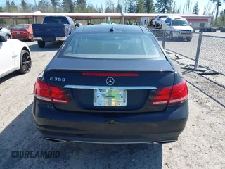 2014 Mercedes-Benz E 350 с VIN WDDKJ5KB8EF247908, выставлен на аукционе IAAI как лот 41916727 с пробегом 179 762 миль миль и . История ставок и продаж доступна на DreamBid. Изображение 17.