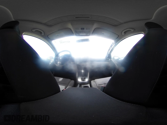 2013 Volkswagen Golf w/Conv & Sunroof с VIN WVWDB7AJ0DW138541, выставлен на аукционе IAAI как лот 42173133 с пробегом 44 910 миль миль и . История ставок и продаж доступна на DreamBid. Изображение 20.