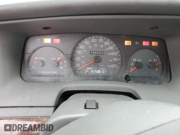 2005 Mercury Grand Marquis GS with VIN 2MEFM74W05X604628, listed as a Copart auction lot 51332335 with 165,224 mi miles and Salvage Title. Bid and sale history available at DreamBid. Image 9.