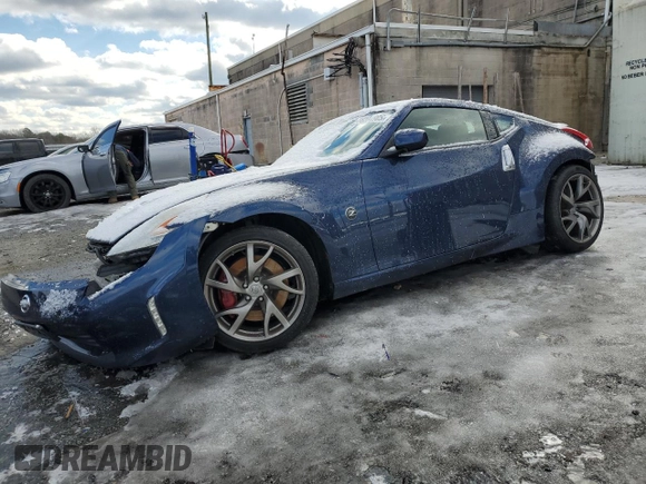 2013 Nissan 370Z z VIN JN1AZ4EH4DM383023, wystawiony jako Copart lot #88204985 z przebiegiem 138 112 mil mil oraz Szkoda całkowita • Salvage title. Historia ofert i sprzedaży dostępna na DreamBid. Obrazek 1.