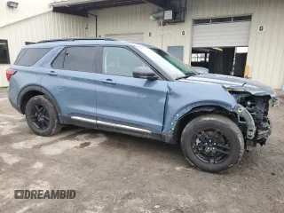 2025 Ford Explorer Active with VIN 1FMUK8DH4SGA39867, listed as a Copart auction lot 46553285 with 5,876 mi miles and Salvage Title. Bid and sale history available at carsss.com. Image 4.