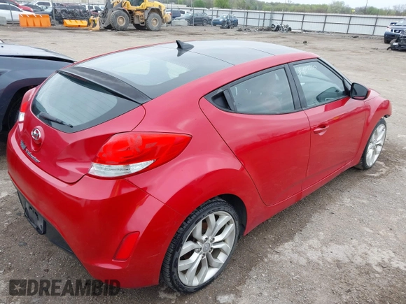 2013 Hyundai Veloster w/Gray Int z VIN KMHTC6AD8DU146035, wystawiony jako IAAI lot #41892703 z przebiegiem 241 169 mil mil oraz . Historia ofert i sprzedaży dostępna na DreamBid. Obrazek 4.