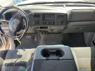 2002 Ford F-250 XL с VIN 1FTNX21F12EA84786, выставлен на аукционе Copart как лот 54698515 с пробегом 290 820 миль миль и Списание • Salvage title. История ставок и продаж доступна на DreamBid. Изображение 8.