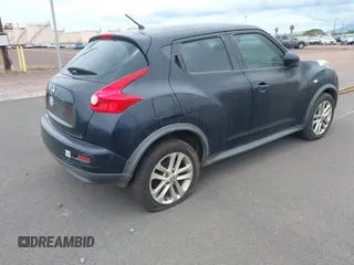 2011 Nissan Juke SL with VIN JN8AF5MR7BT006831, listed as a IAAI auction lot 41861371 with 84,926 mi miles. Bid and sale history available at carsss.com. Image 4.