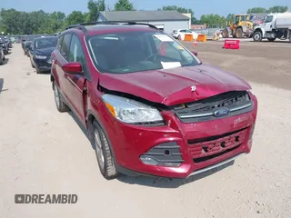 2013 Ford Escape SE z VIN 1FMCU0G94DUD66348, wystawiony jako IAAI lot #42733927 z przebiegiem 153 747 mil mil oraz . Historia ofert i sprzedaży dostępna na DreamBid. Obrazek 1.