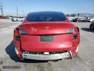 2022 Tesla Model Y Long Range with VIN 7SAYGDEE3NF318359, listed as a Copart auction lot 51861925 with 0 mi miles and Salvage Title. Bid and sale history available at carsss.com. Image 6.
