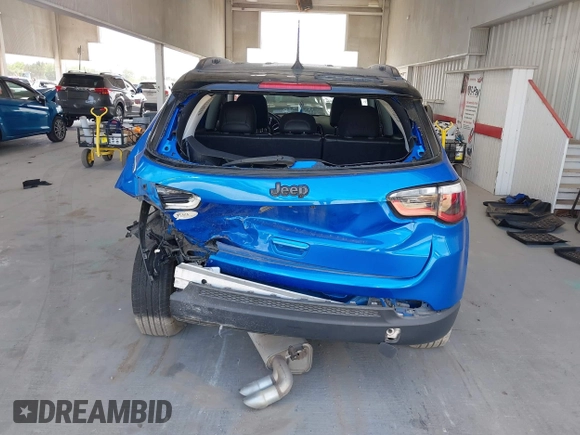 2020 Jeep Compass Altitude with VIN 3C4NJCBB3LT257440, listed as a IAAI auction lot 42115129 with 70,990 mi miles and . Bid and sale history available at carsss.com. Image 16.