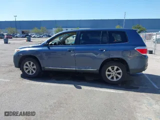 2013 Toyota Highlander with VIN 5TDBK3EH5DS186463, listed as a IAAI auction lot 41754744 with 251,850 mi miles. Bid and sale history available at carsss.com. Image 15.
