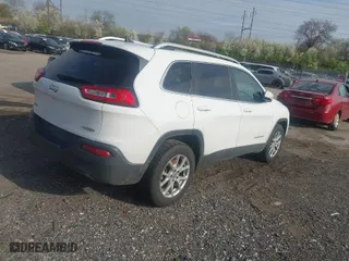 2017 Jeep Cherokee Latitude with VIN 1C4PJMCB5HW575395, listed as a IAAI auction lot 42002597 with 118,183 mi miles. Bid and sale history available at carsss.com. Image 4.