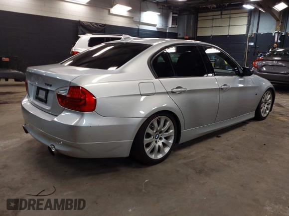 2007 BMW 3 Series 335i with VIN WBAVB73567P101199, listed as a IAAI auction lot 42376366 with 76,839 mi miles and . Bid and sale history available at DreamBid. Image 4.