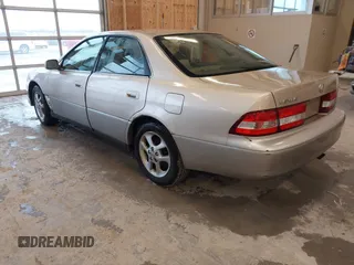 2001 Lexus ES 300 with VIN JT8BF28G510292961, listed as a IAAI auction lot 41584509 with 205,752 mi miles and . Bid and sale history available at DreamBid. Image 13.