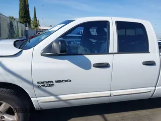 2006 Dodge 1500 SLT z VIN 1D7HA18N76S549283, wystawiony jako IAAI lot #41851331 z przebiegiem 139 047 mil mil oraz . Historia ofert i sprzedaży dostępna na DreamBid. Obrazek 15.