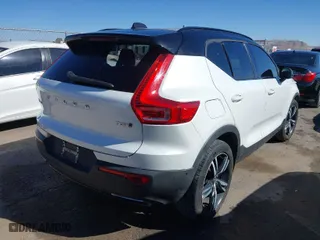 2019 Volvo XC40 R-Design with VIN YV4162UM3K2067773, listed as a IAAI auction lot 41483625 with 57,253 mi miles. Bid and sale history available at carsss.com. Image 4.