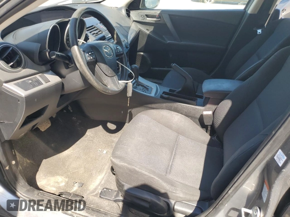 2011 Mazda 3 i Touring z VIN JM1BL1VF4B1370996, wystawiony jako Copart lot #58240445 z przebiegiem 143 634 mil mil oraz Czysty tytuł • Clean title. Historia ofert i sprzedaży dostępna na DreamBid. Obrazek 7.