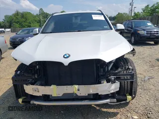 2019 BMW X5 xDrive40i with VIN 5UXCR6C58KLK85270, listed as a IAAI auction lot 42151053 with 81,681 mi miles and . Bid and sale history available at DreamBid. Image 12.