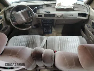 1992 Mercury Sable GS z VIN 1MELM50U7NA643480, wystawiony jako Copart lot #84833624 z przebiegiem 19 580 mil mil oraz Szkody całkowita. Historia ofert i sprzedaży dostępna na DreamBid. Obrazek 8.