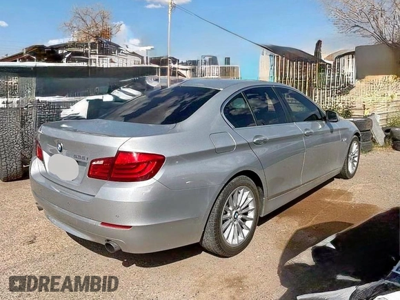 2013 BMW 5 Series 535i with VIN WBAFR7C59DC825858, listed as a Copart auction lot 62309005 with 18,518 mi miles and Clean title. Bid and sale history available at DreamBid. Image 4.