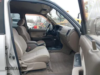 1998 Toyota 4Runner SR5 z VIN JT3GN86RXW0059946, wystawiony jako IAAI lot #41843789 z przebiegiem 293 069 mil mil oraz . Historia ofert i sprzedaży dostępna na DreamBid. Obrazek 5.