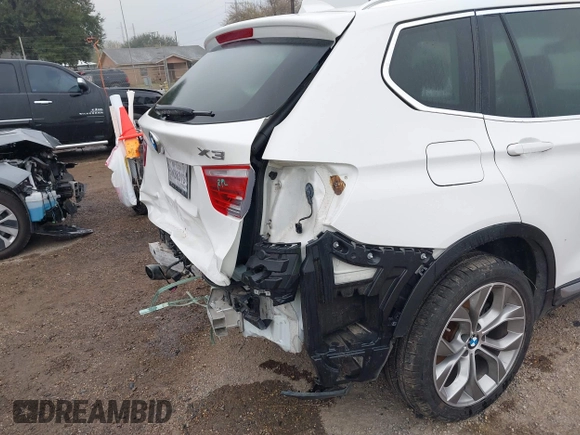 2015 BMW X3 xDrive28i z VIN 5UXWX9C59F0D60654, wystawiony jako IAAI lot #41301266 z przebiegiem 55 904 mil mil oraz . Historia ofert i sprzedaży dostępna na DreamBid. Obrazek 6.