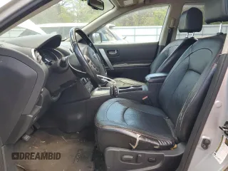 2011 Nissan Rogue S z VIN JN8AS5MV4BW669104, wystawiony jako Copart lot #57426735 z przebiegiem 132 021 mil mil oraz Tytuł czysty. Historia ofert i sprzedaży dostępna na DreamBid. Obrazek 7.
